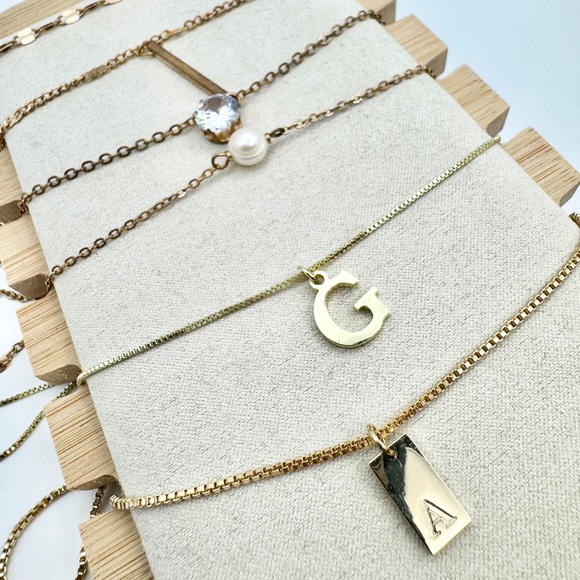 ✨ Gold & Rose Gold Layering Necklace Collection ✨ - Picture 13 of 13